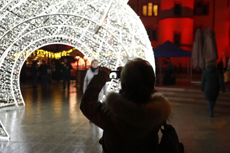 Les illuminations de Noël à Sélestat plaisent aux locaux et aux gens de passage