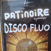 Soirée Disco Fluo à La Patinoire De Noël