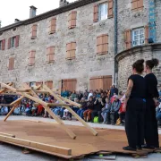 Spectacle « 128 Kilos de Mélèze » Compagnie Les Cieux Galvanisés