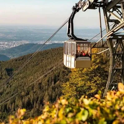 Découvrez le Schauinslandbahn : une ascension vertigineuse en Forêt-Noire