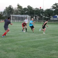 Au touch rugby, le but du jeu est de marquer des essais, mais sans plaquages, sans mêlées et regroupements &copy; Sandrine Bavard