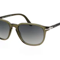 Une monture solaire de la marque Persol, soldée à -50% chez Nageleisen (72,85€ au lieu de 145,70€) DR