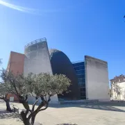 Visite combinée : Notre Dame de Beauvoir, la Sainte-Famille, 1000 ans les séparent