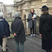 Visite guidée d'Arles en français avec Alice