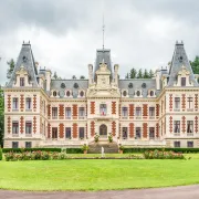 Visite guidée de certains salons de réception de la Préfecture et de son parc