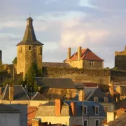 Visite libre de la cour intérieure du Vieux Château