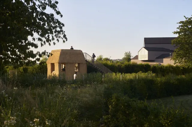 La maison de jardin par l'architecte Tsuyoshi Tane