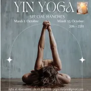 Yoga doux à la bougie, spécial hanches